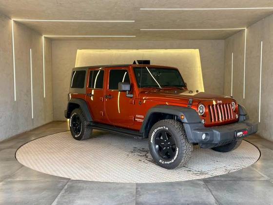 JEEP WRANGLER 3.6 UNLIMITED SPORT 4X4 V6 GASOLINA 4P AUTOMÁTICO JEEP WRANGLER 3.6 UNLIMITED SPORT 4X4 V6 GASOLINA 4P AUTOMÁTICO